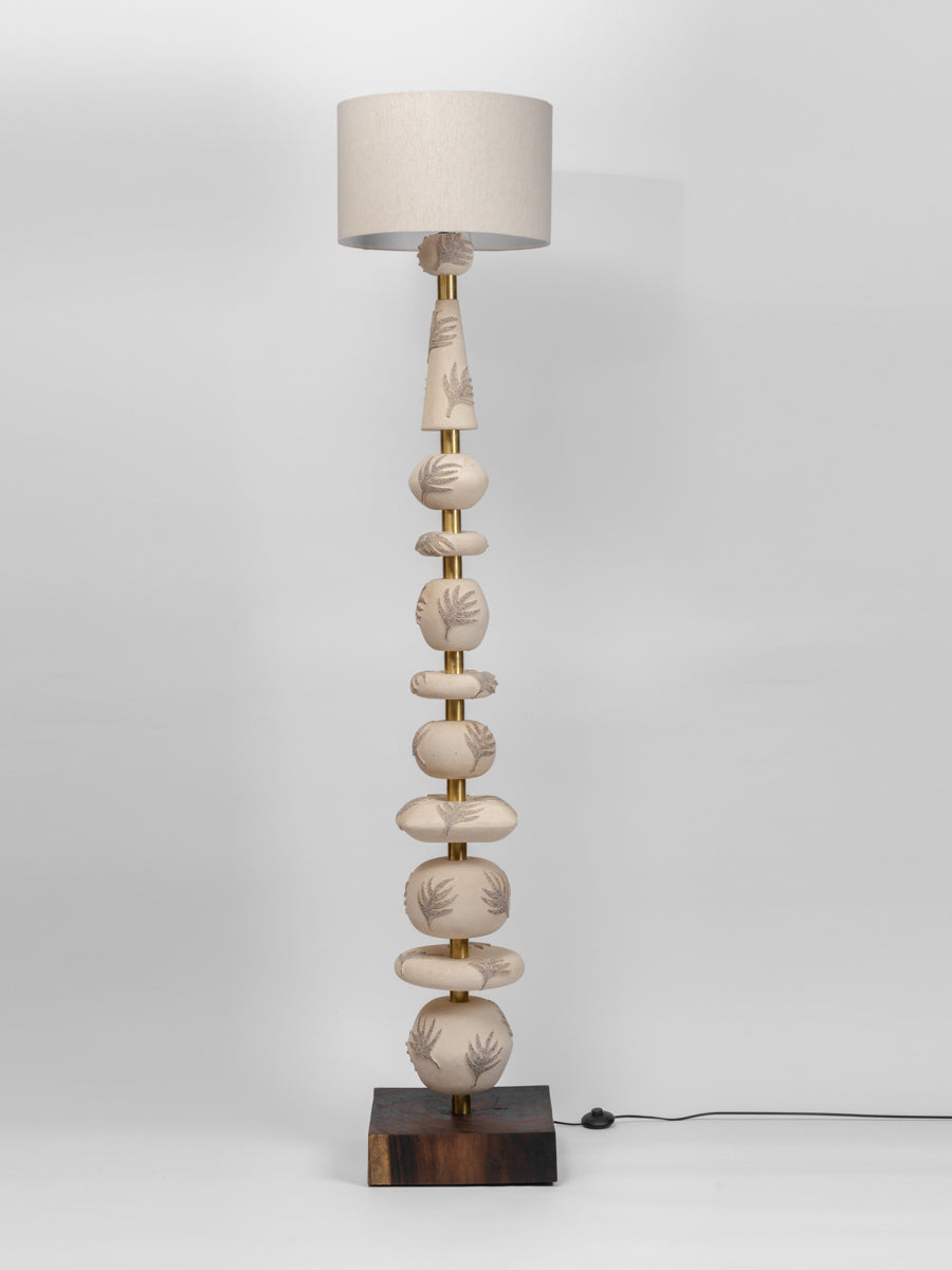 Sandleaf Totem Lamp